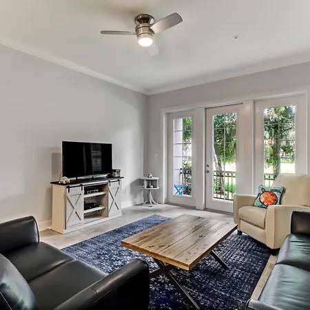 1503 Summerwoods
